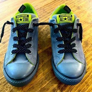 Converse All Star’s Boy’s Size 2